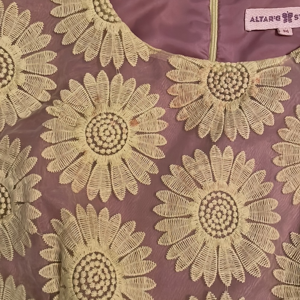 Cute yellow sunflower dress! - Picture 3 of 4